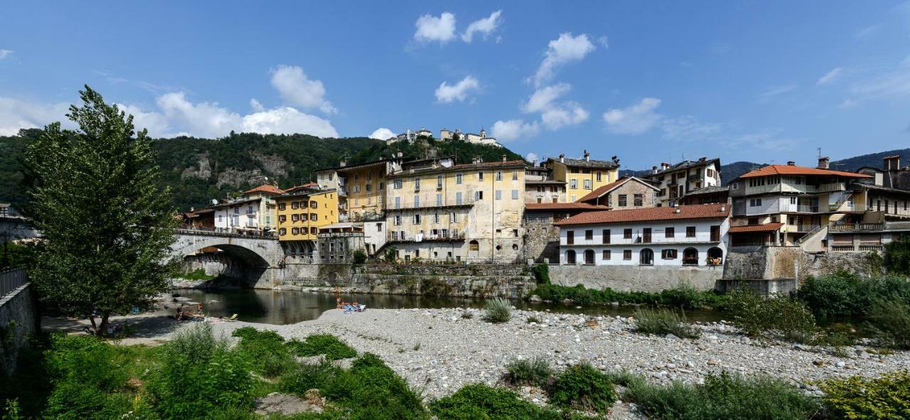 Al Vicolo Del Gallo Varallo Exterior foto