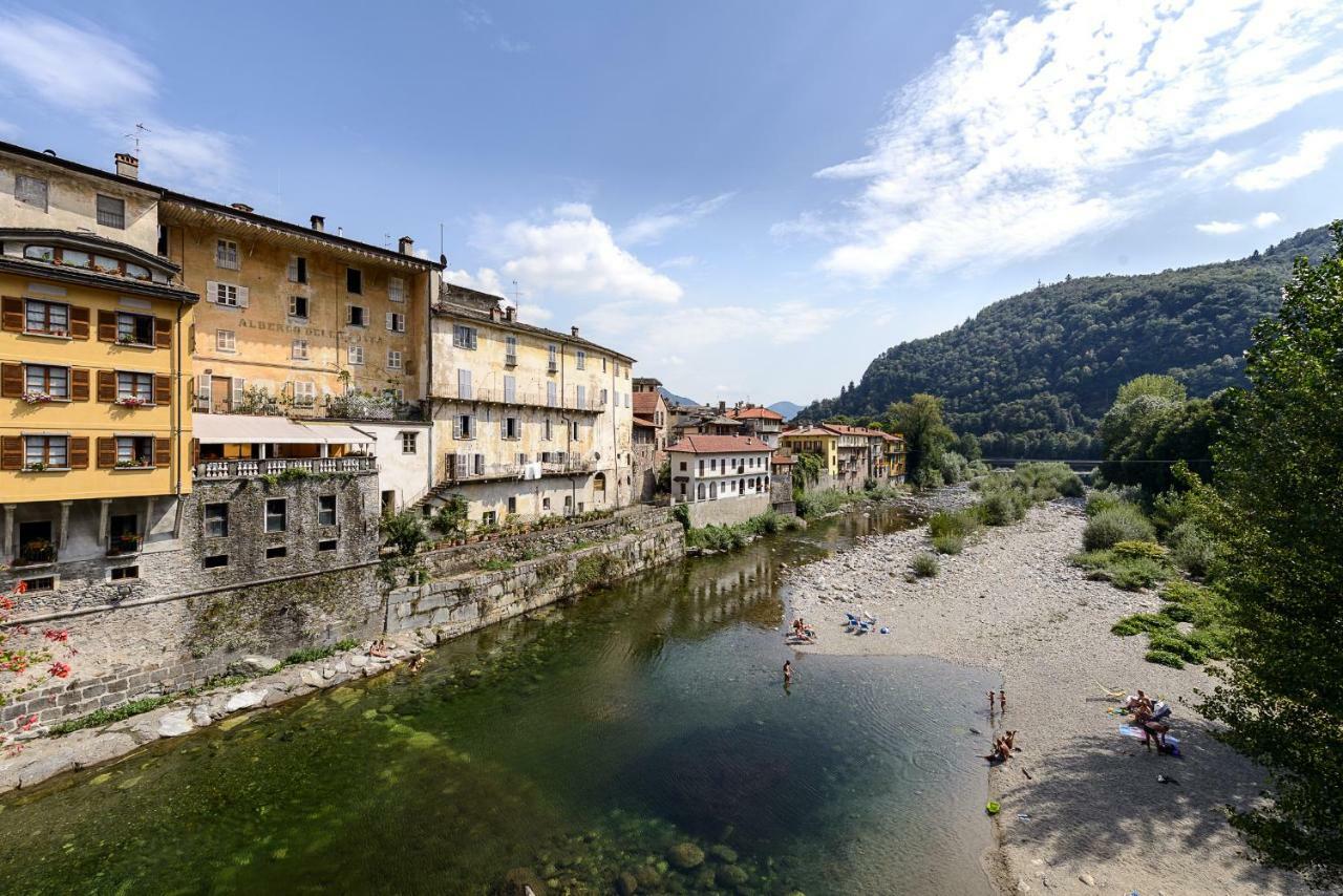 Al Vicolo Del Gallo Varallo Exterior foto